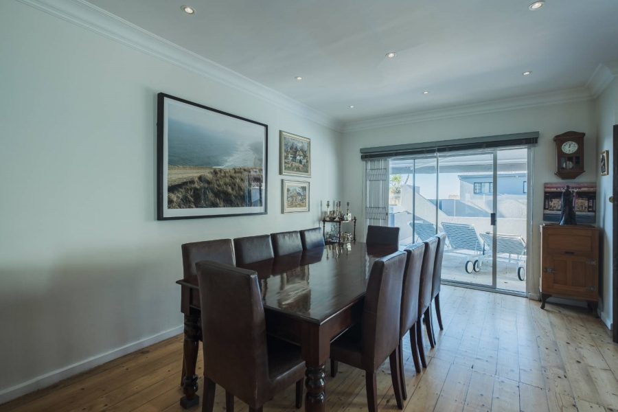 4 Bedroom Property for Sale in Fresnaye Western Cape